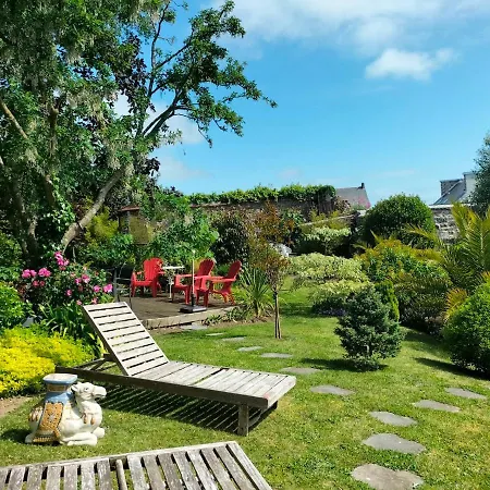 Le Jardin Secret & *